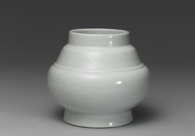 图片[3]-Jar with veiled decoration of kui-dragon in white glaze, Qing dynasty, Yongzheng reign (1723-1735)-China Archive